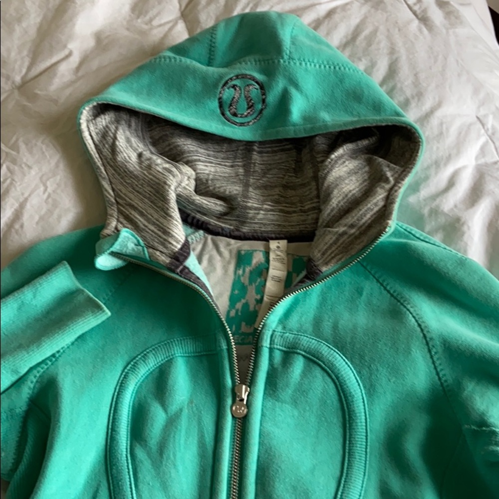 Lululemon Scuba Hoodie Size 4